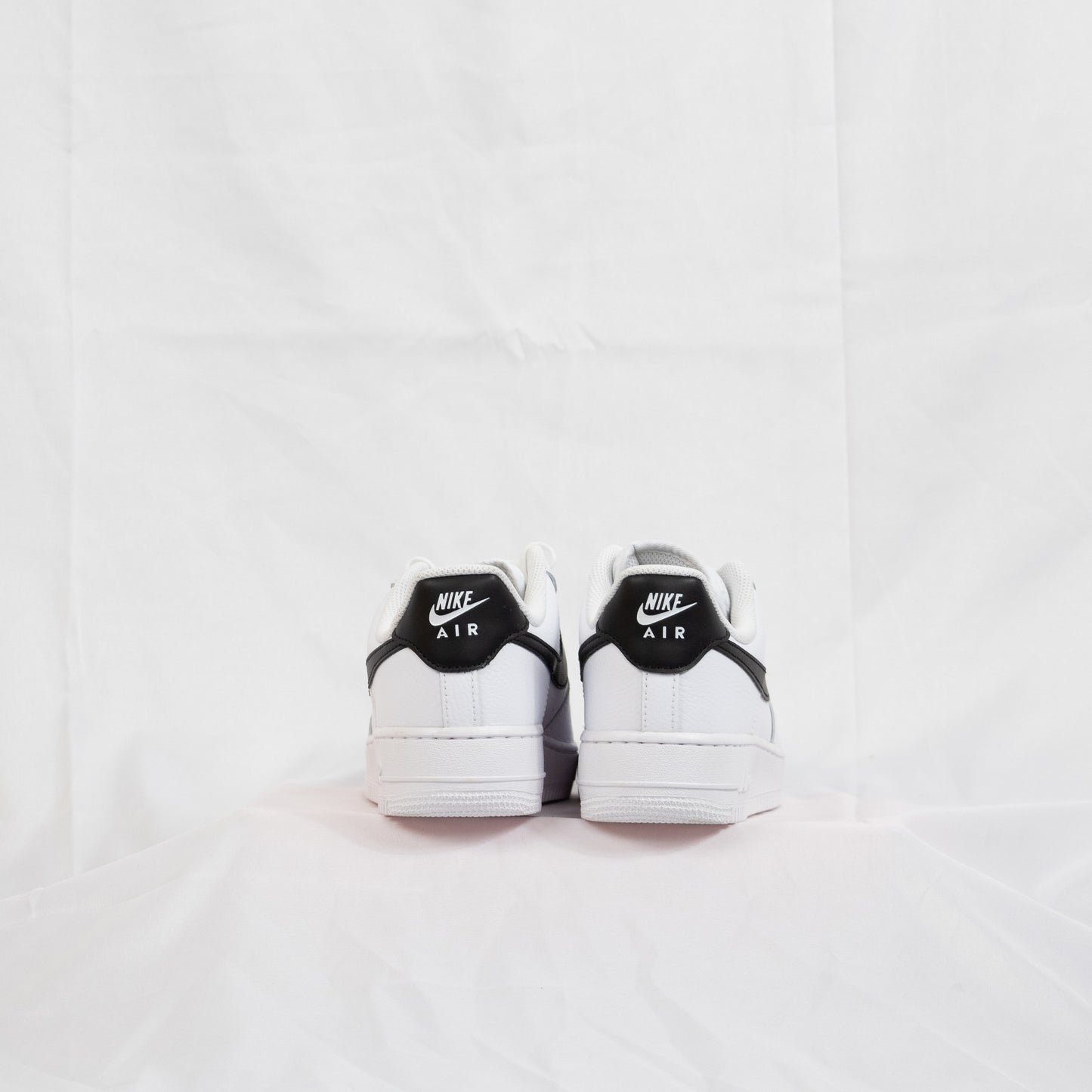 Nike Air Force 1 07 White Black