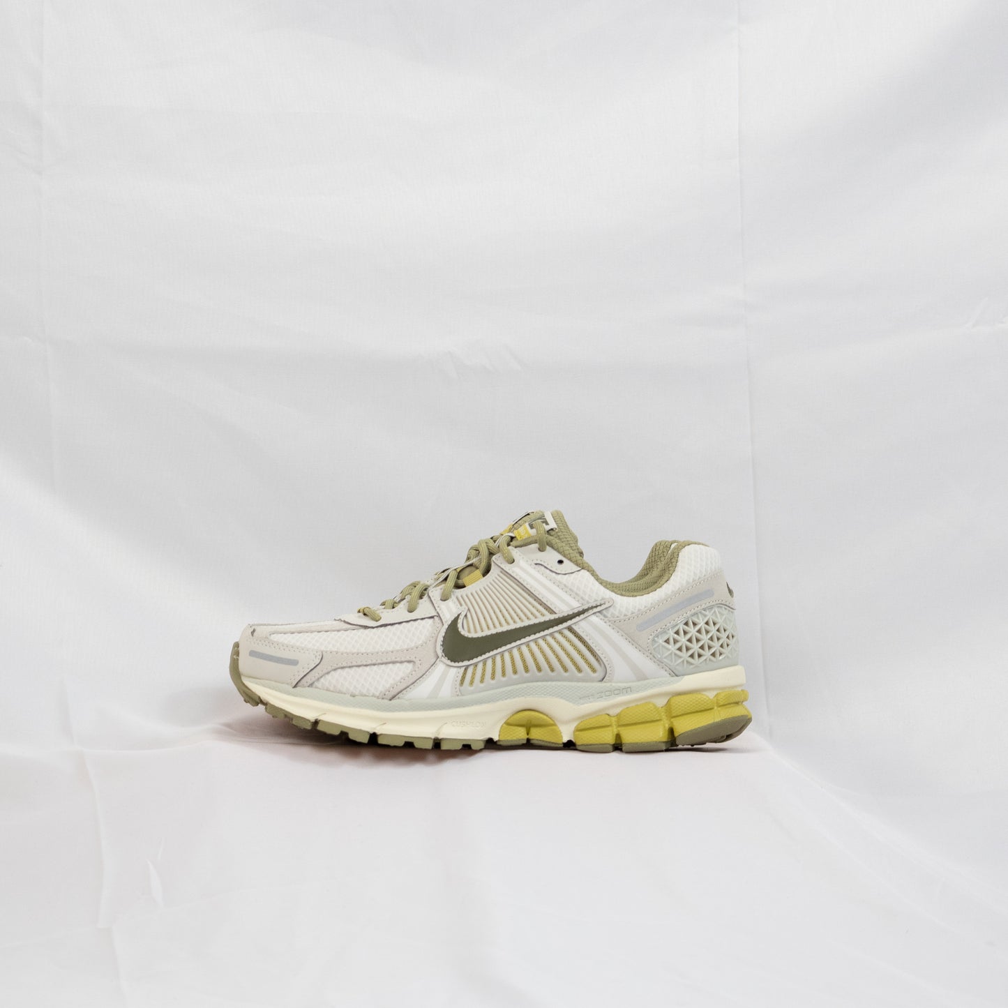 Nike Zoom Vomero 5 Light Bone