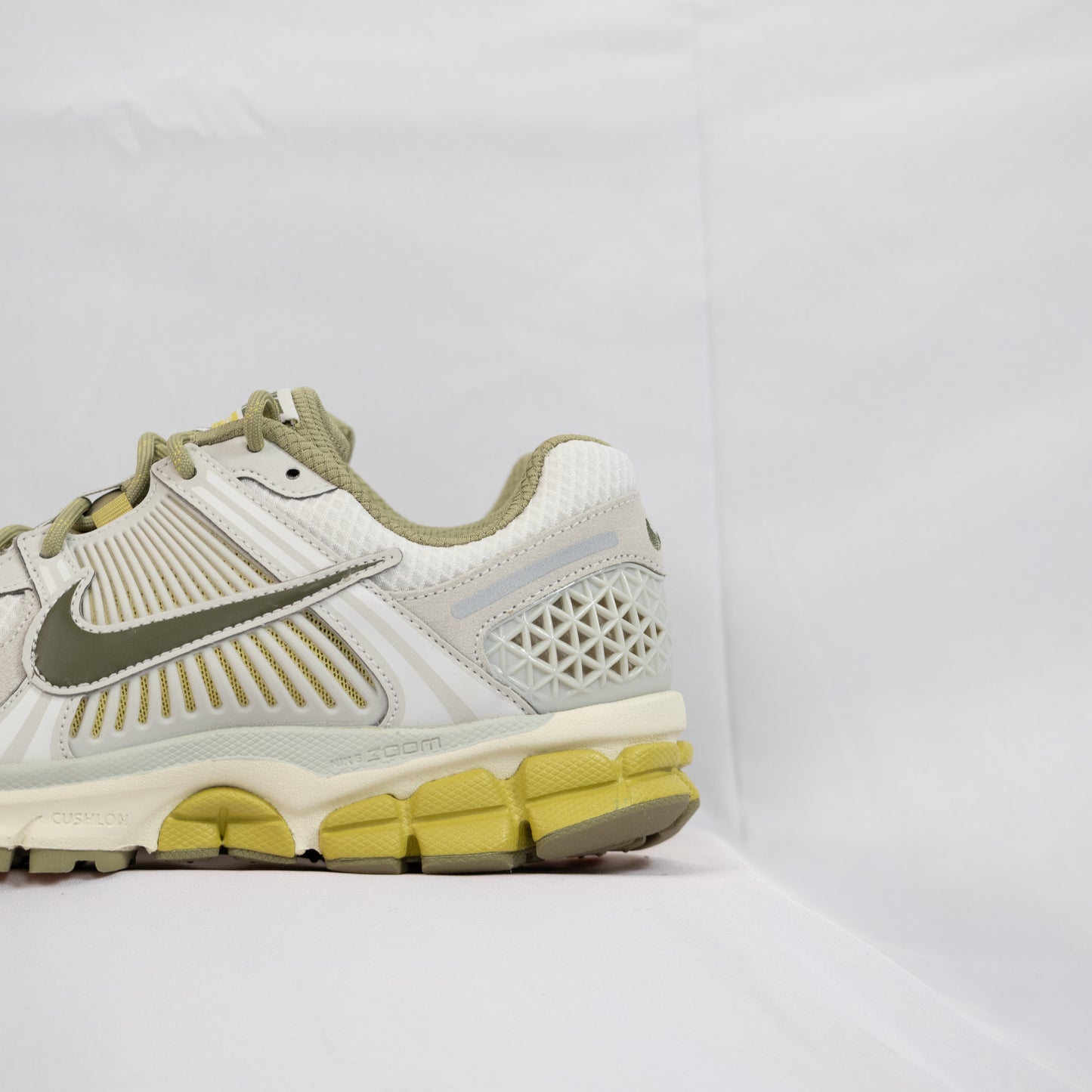 Nike Zoom Vomero 5 Light Bone